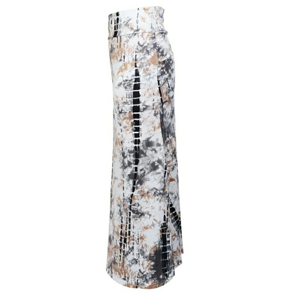 Beautiful Tie Dyed Maxi Skirt - Picture 3 of 4