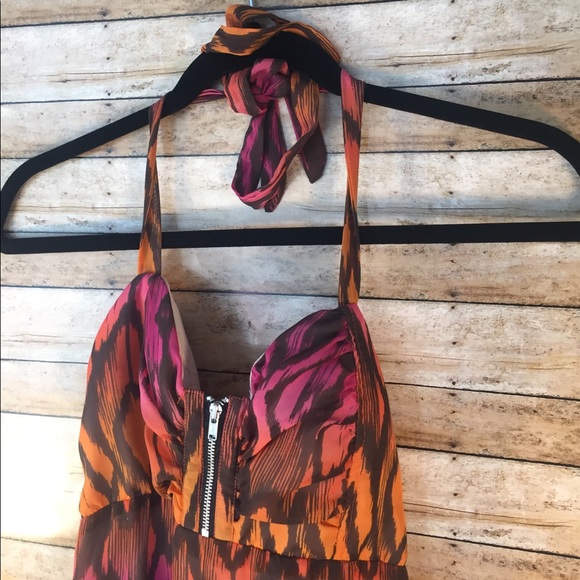 Fun and flirty halter dress - Picture 6 of 8