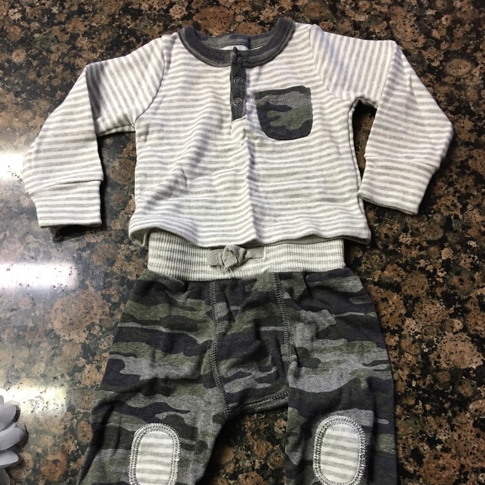 Mud pie camo outfit 3-6 months