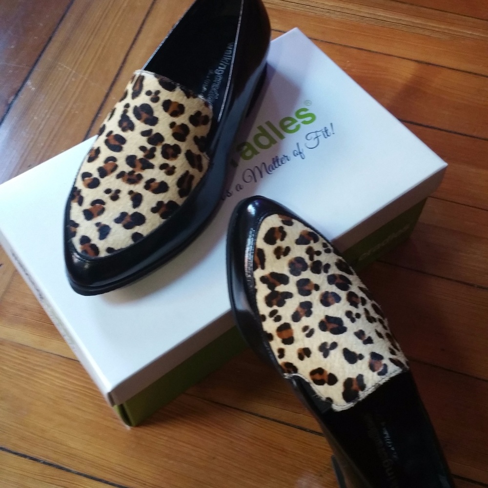 Walking Cradles Buckley Loafer Black / Leopard
