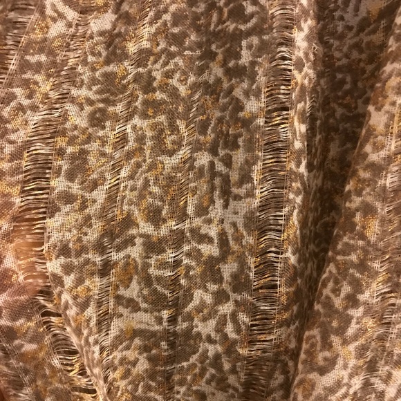Gap Leopard Print Scarf - Picture 3 of 3
