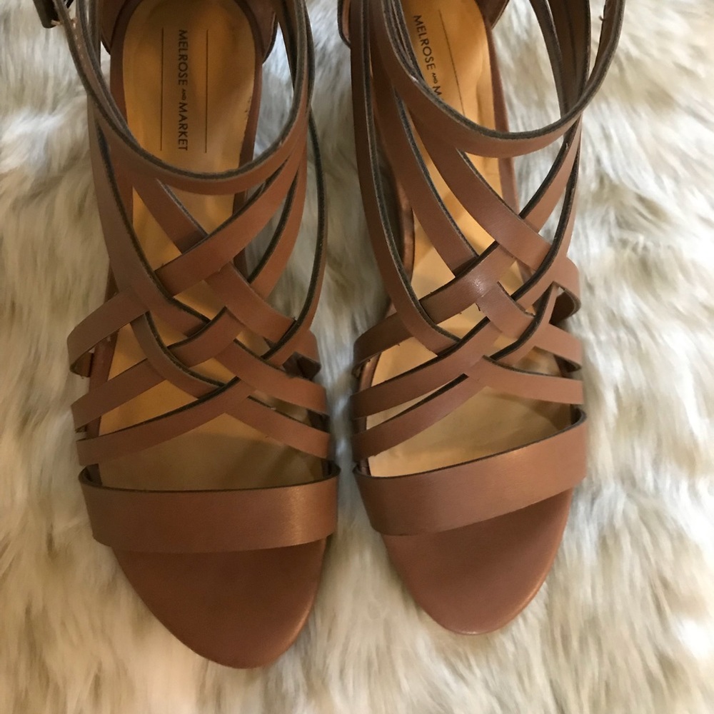 Mel rose and market wedges