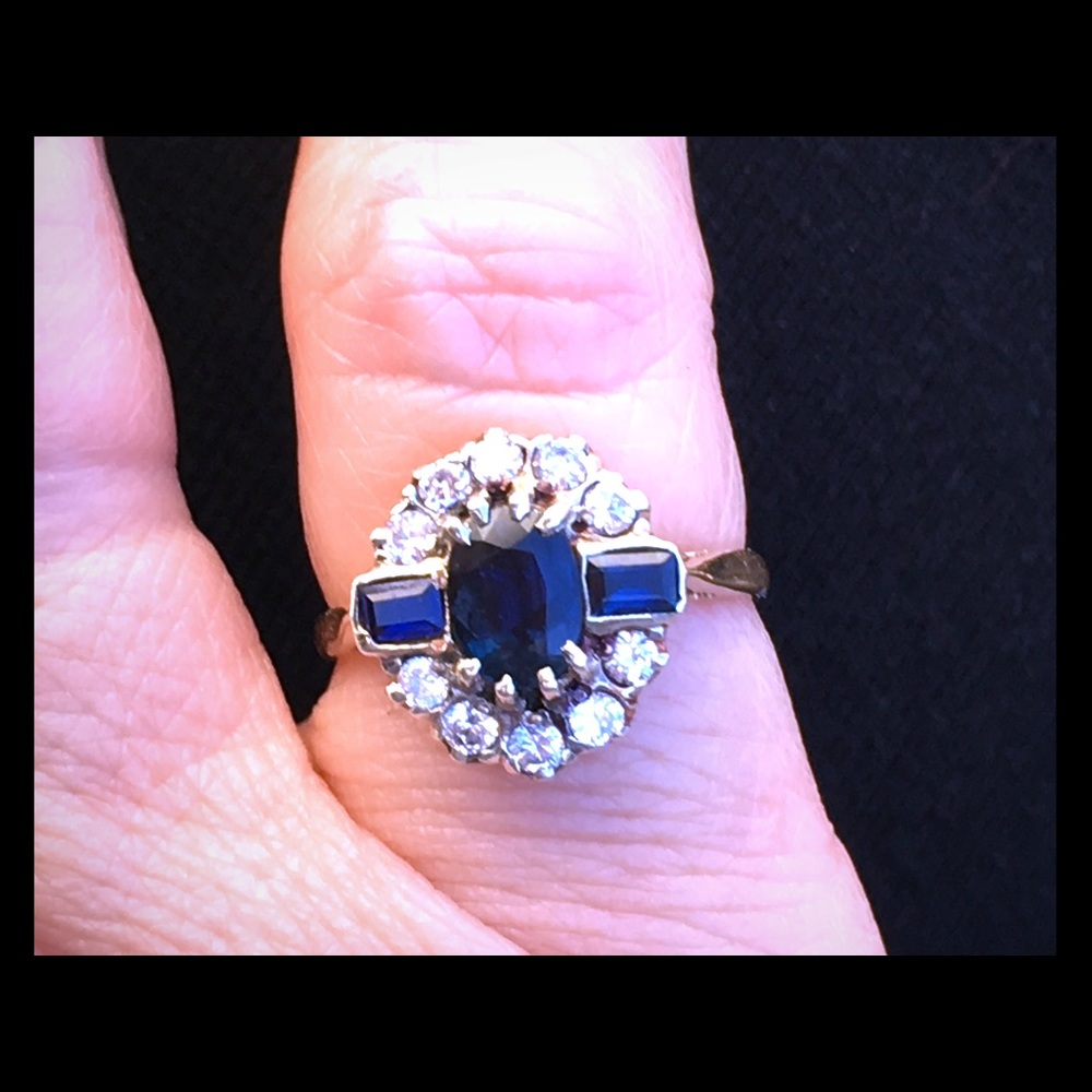 Art Deco Antique diamond and sapphire ring