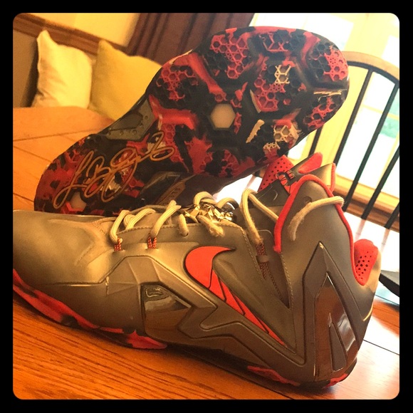 LeBron 11 Elite "Team" -Nike - Picture 1 of 1