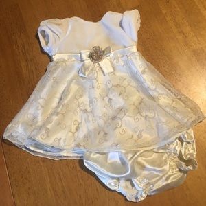 Beautiful girls dress. Christmas
