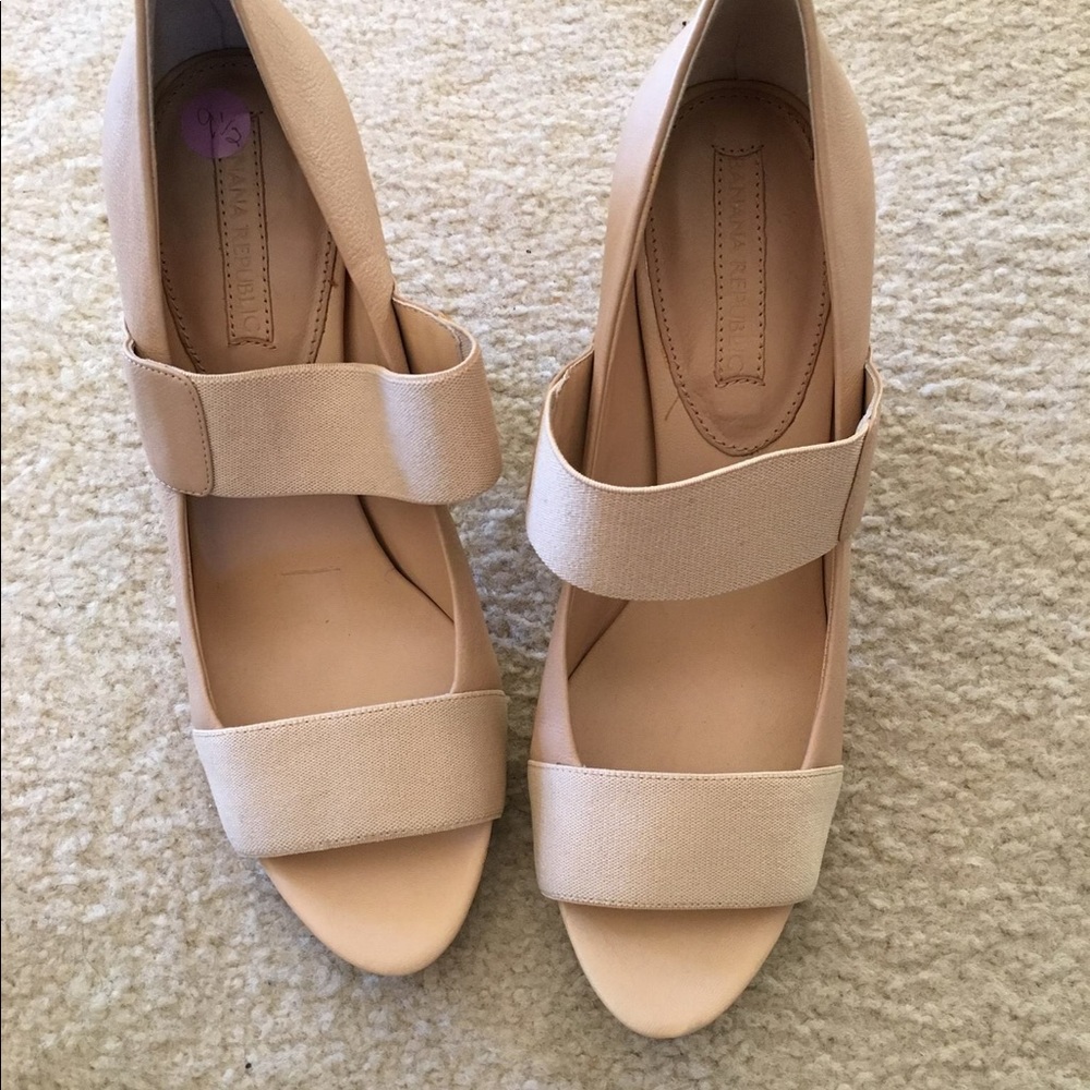 Banana Republic Dressy strappy  Heels 9.5
