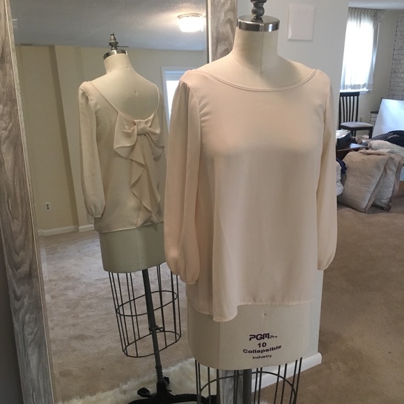 Bow Back Blouse Ivory - Picture 3 of 7