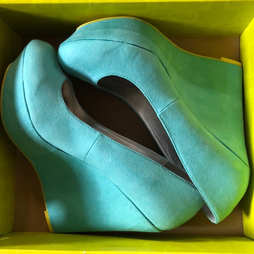 Suede Wedges NEW