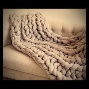 Chunky knit blanket