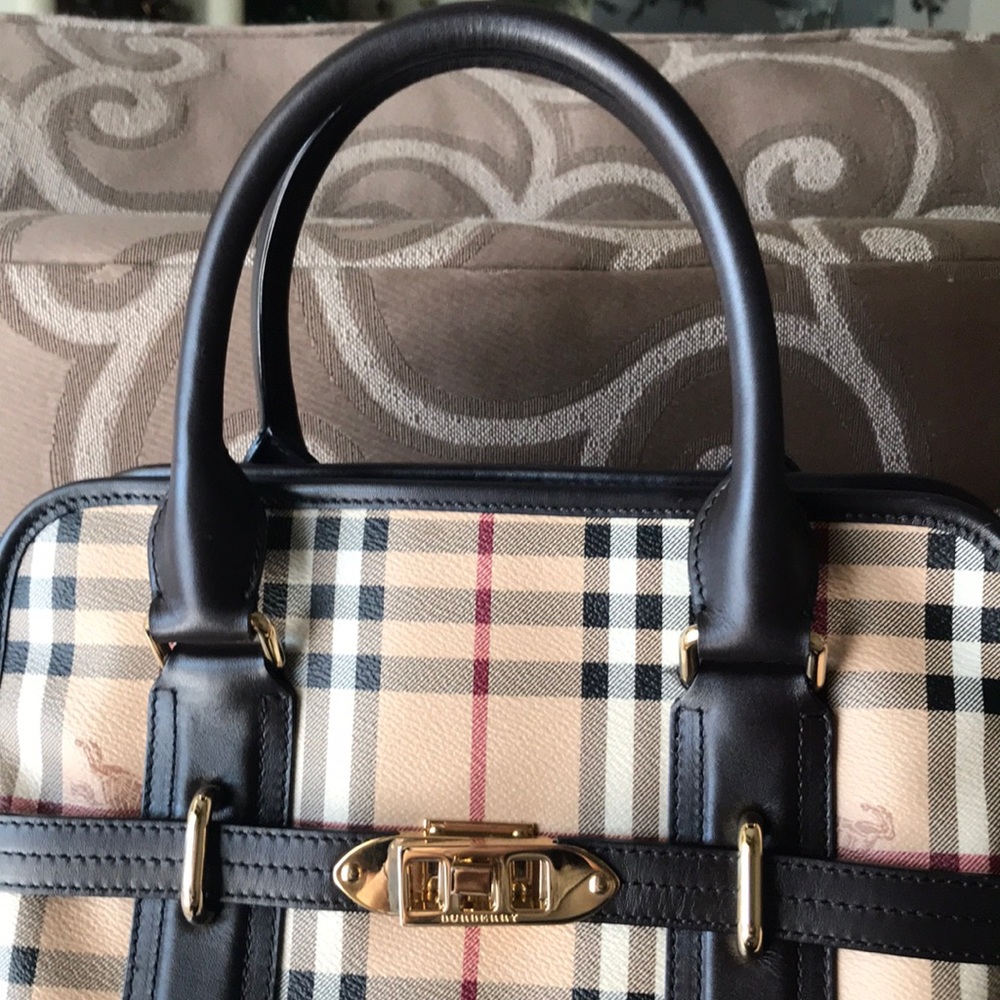 Burberry bag - Picture 7 of 8