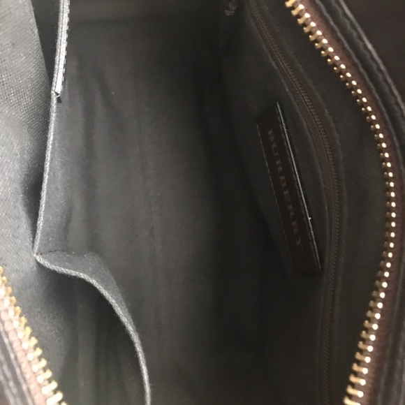 Burberry bag - Picture 4 of 8