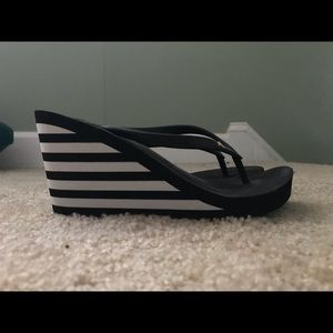 lauren ralph lauren high heeled flip flops