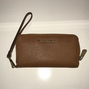 Michael Kors Wallet/Wristlet
