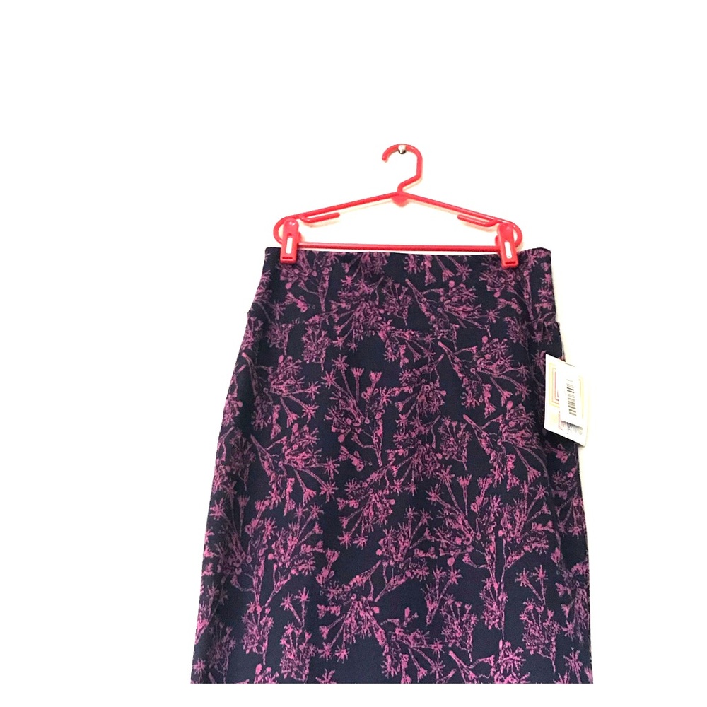 NWT LuLaRoe Small Cassie Skirt