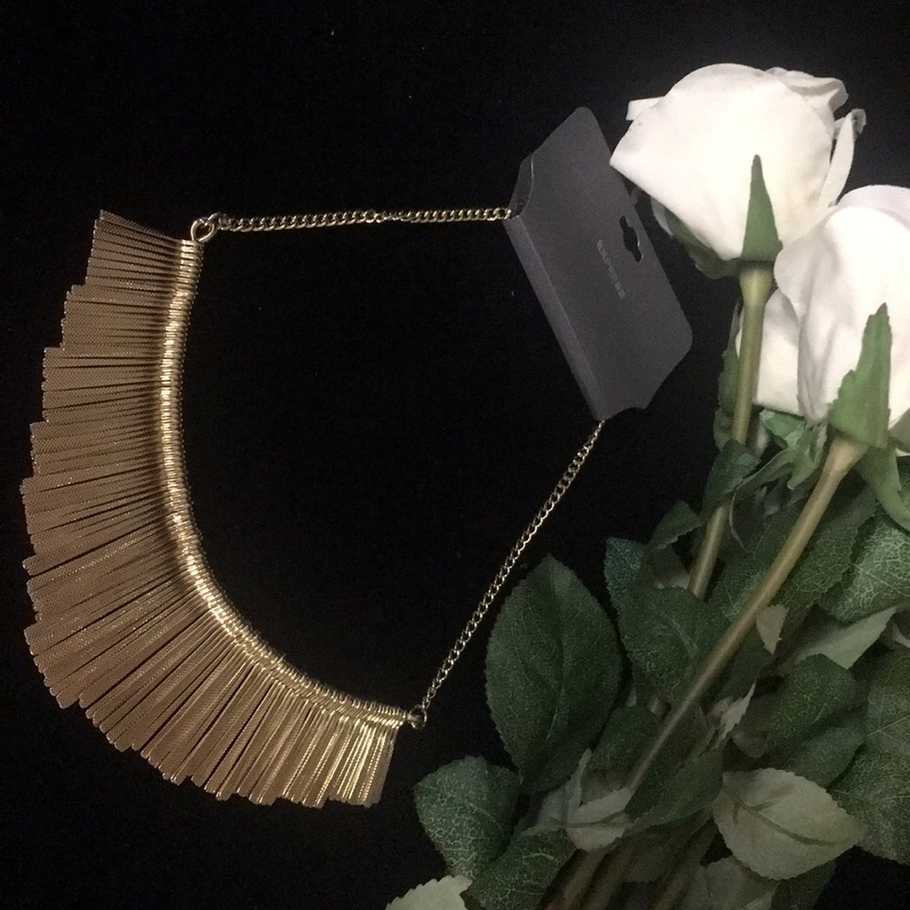 Express gold matchstick short necklace