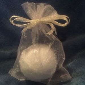 Snowed In Bath Bombs