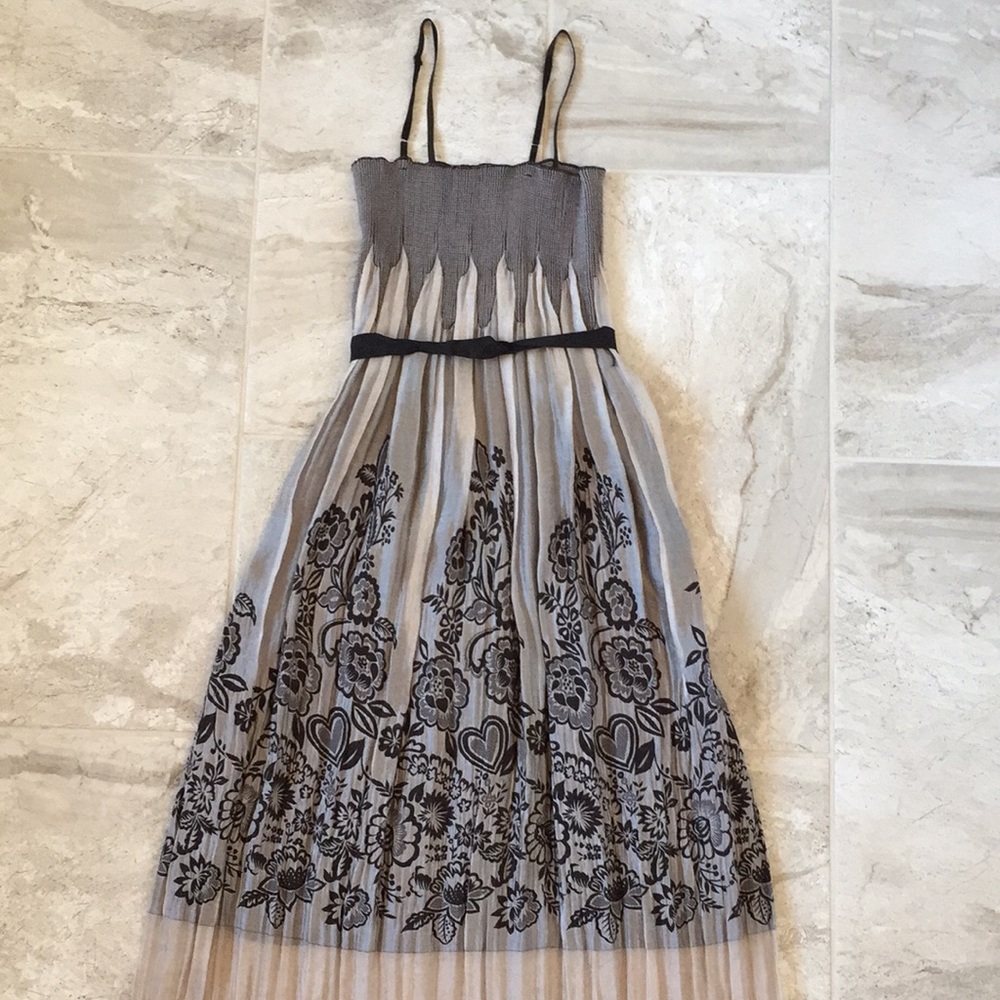 Ophelia Mid Length Dress - Picture 4 of 5