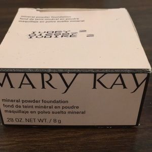 Mary Kay mineral powder foundation ivory 2
