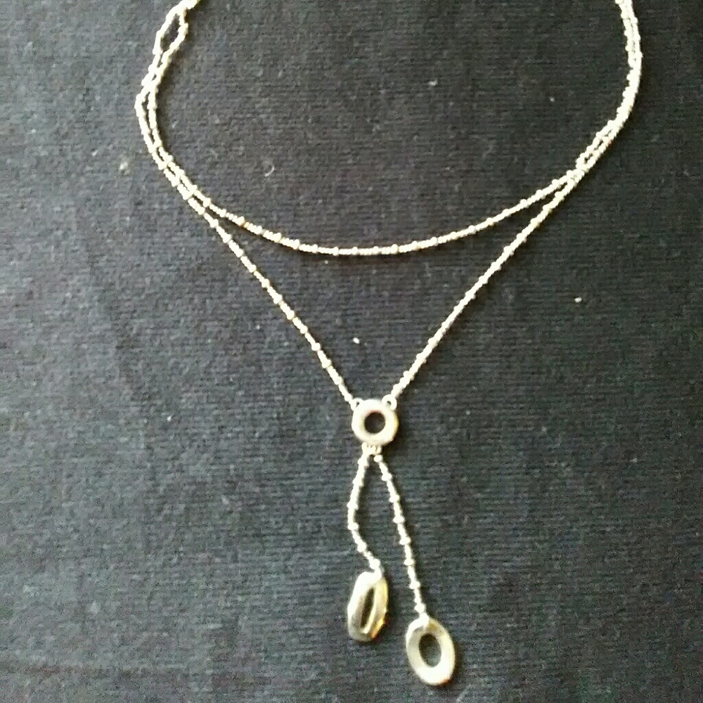 Necklace: costume jewelry silver (not sterling)