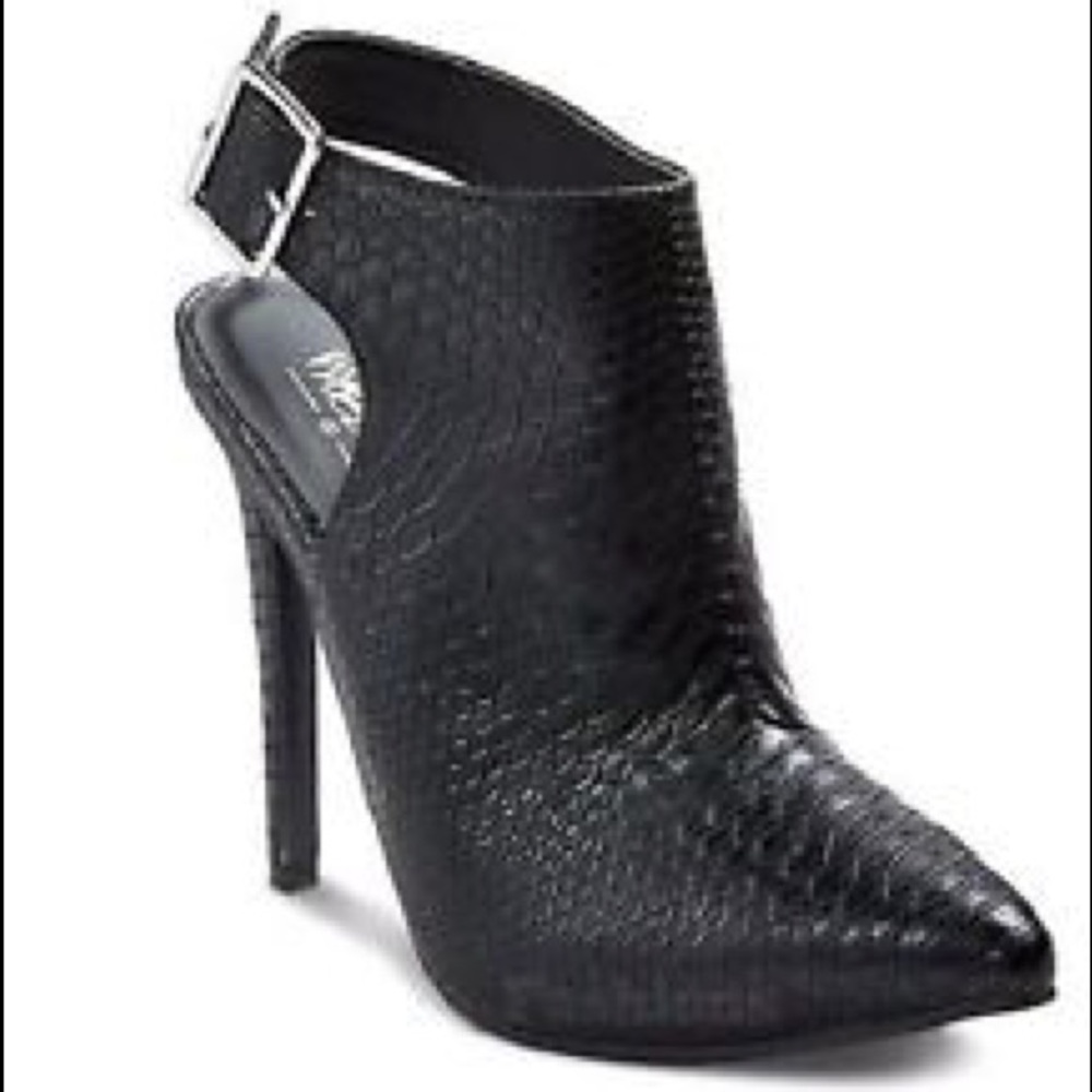 Mossimo by Target “Danica” bootie/ heels