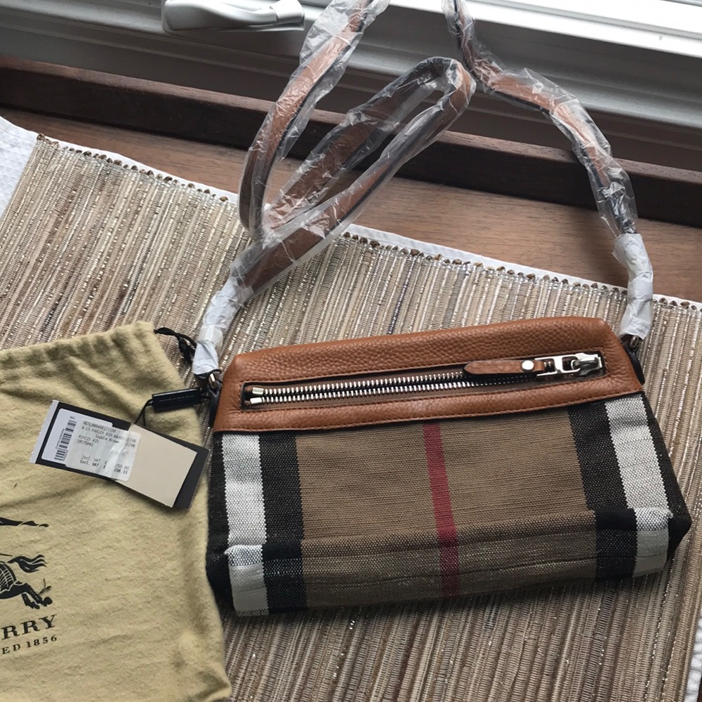 Burberry crossbody