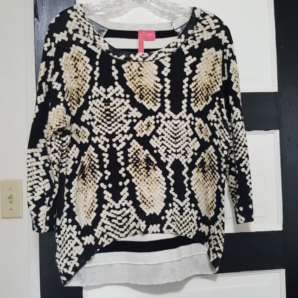 Snake skin print sweater
