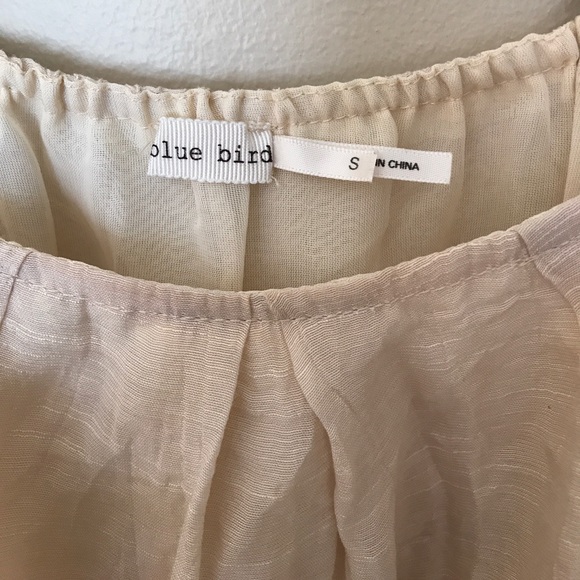 Flowing Ruffle Top - Picture 2 of 3