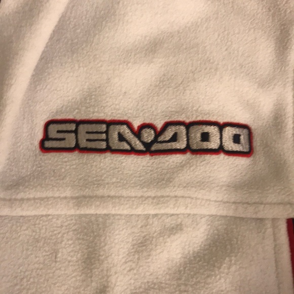 Warm pull over jacket! - Picture 3 of 4