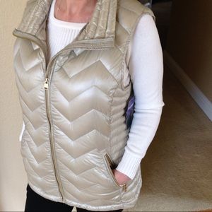 WOMENS nwt CALVIN KLEIN PUFFER VEST