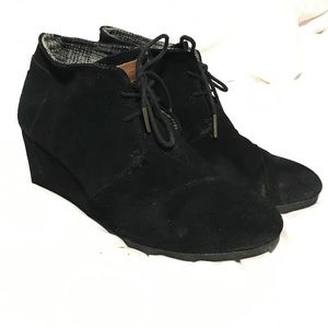 TOMS Black Suede Wedge Booties Size 10