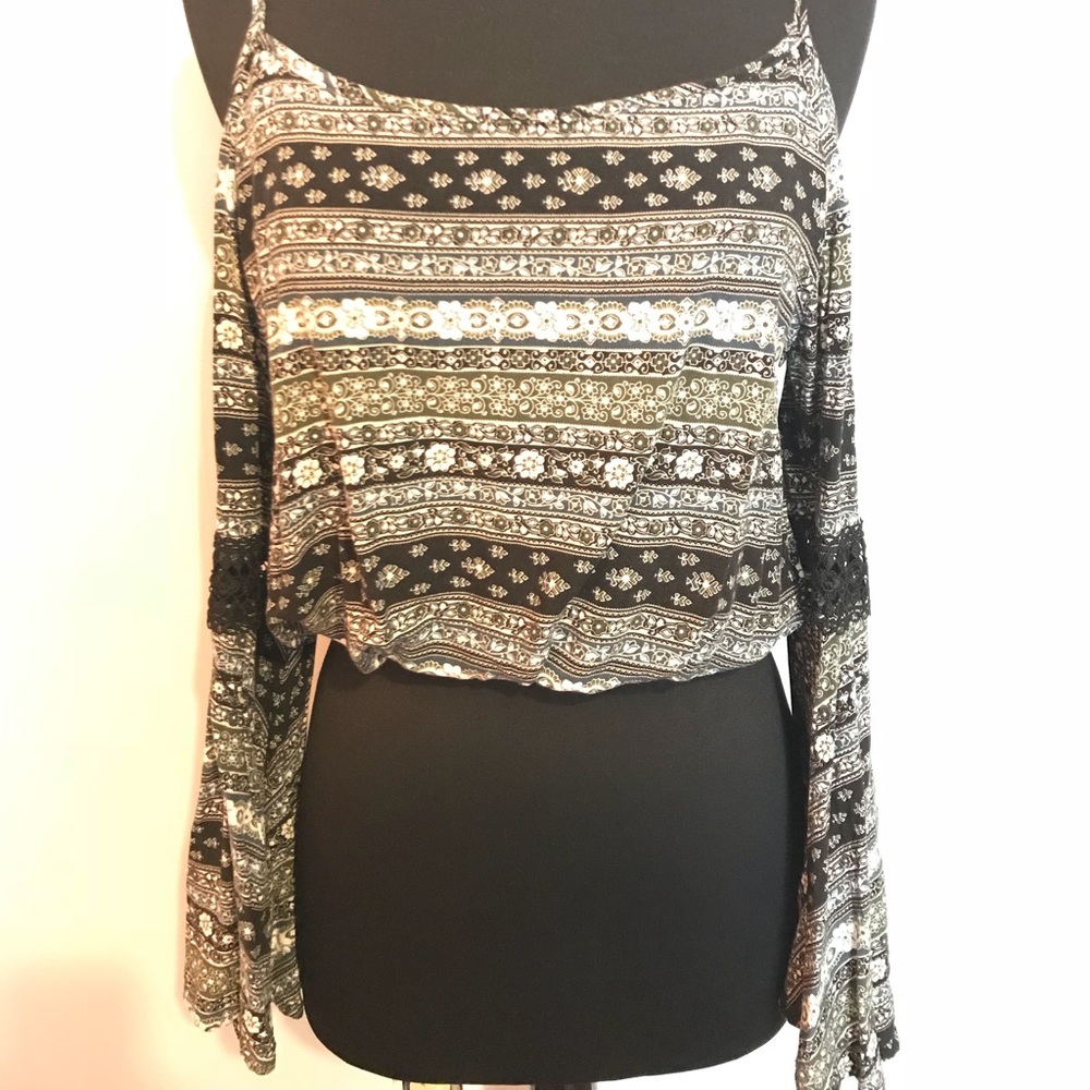Bell Sleeved // Off the Shoulder //