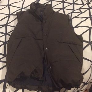 Men's brown puffer vest