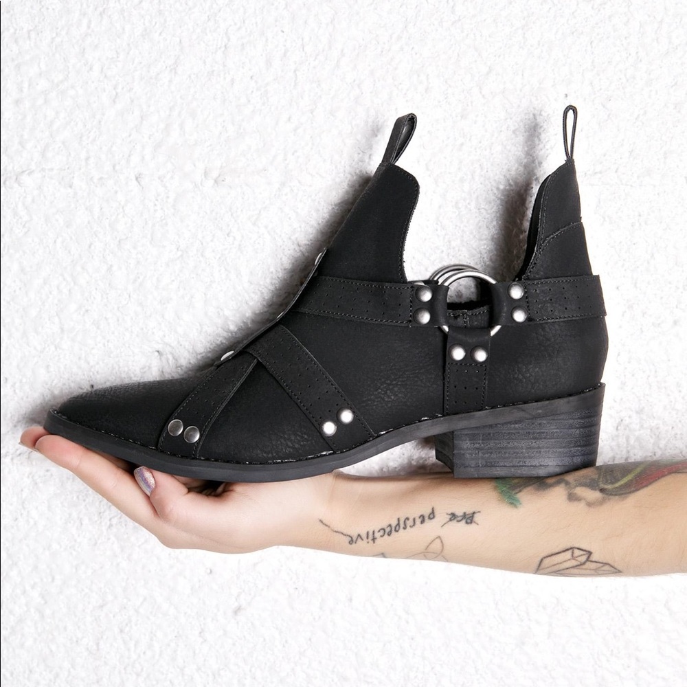 Matisse Pointed Western Sydney Booties NWOB