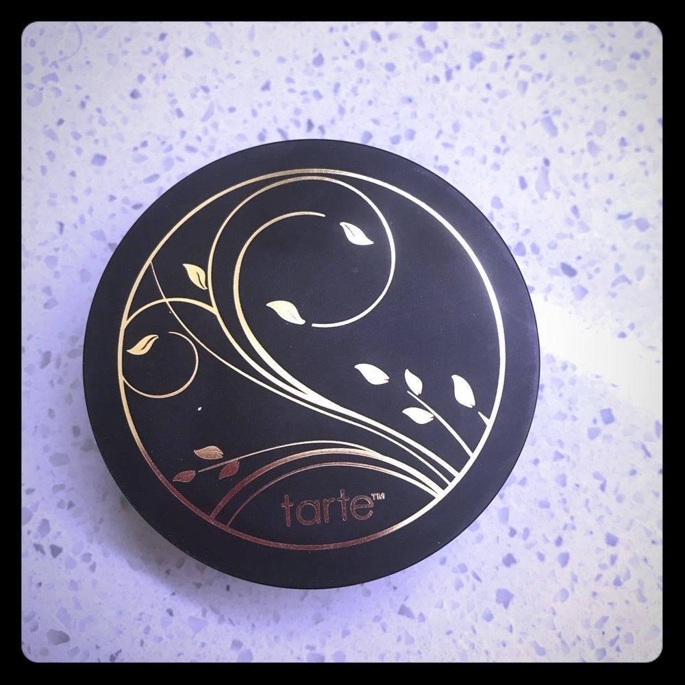 Tarte Amazonian clay loose powder foundation