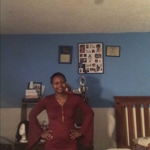 Dress - Picture 5 of 8