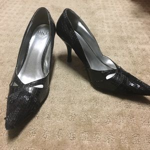 BKe sole shoes size 8