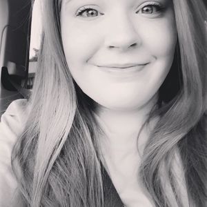 Meet your Posher, Candace paige