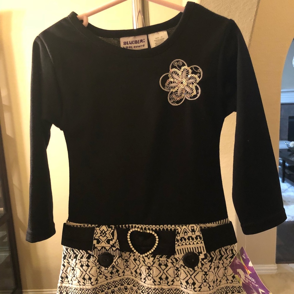 Girls black and white dress