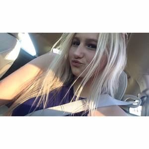 Meet your Posher, Malena