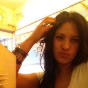 Meet your Posher, Liz