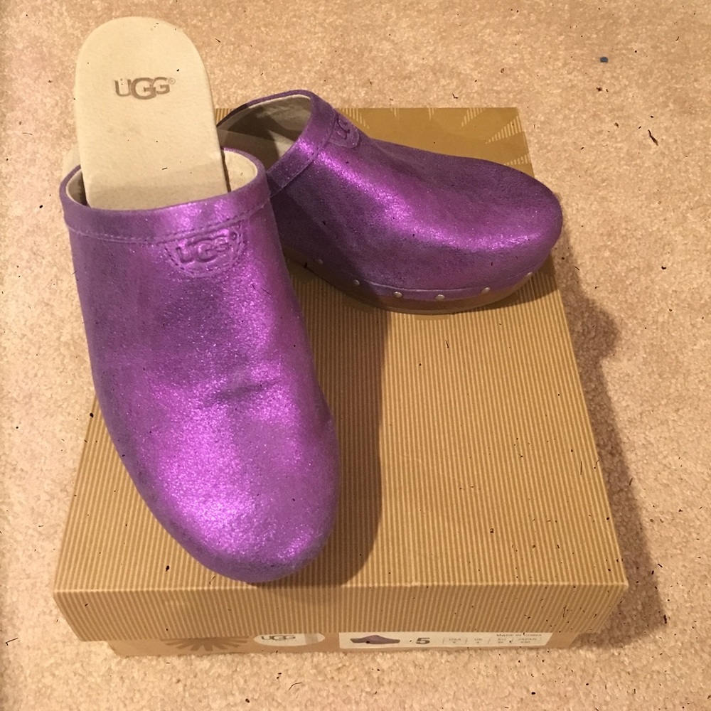 Ugg clogs