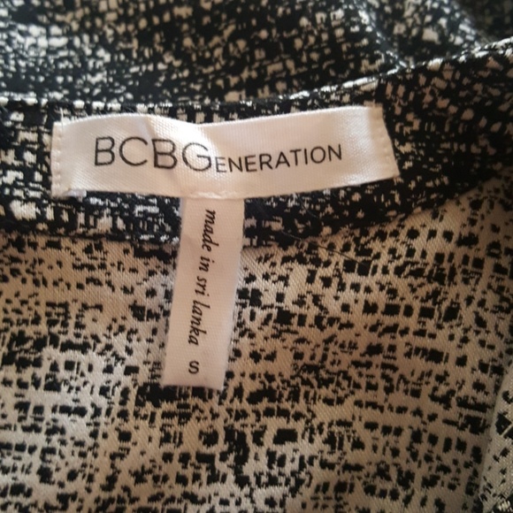 Bcbgenerarion Jacquard Shift Dress - Picture 8 of 8