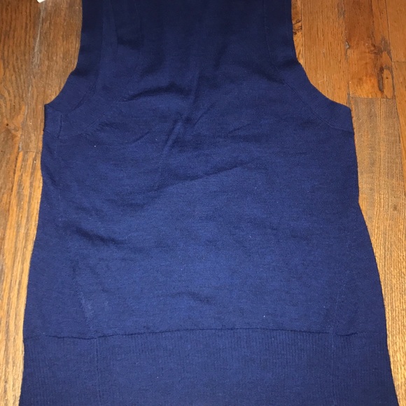 Vest - Picture 3 of 5