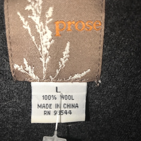 Vest - Picture 3 of 3