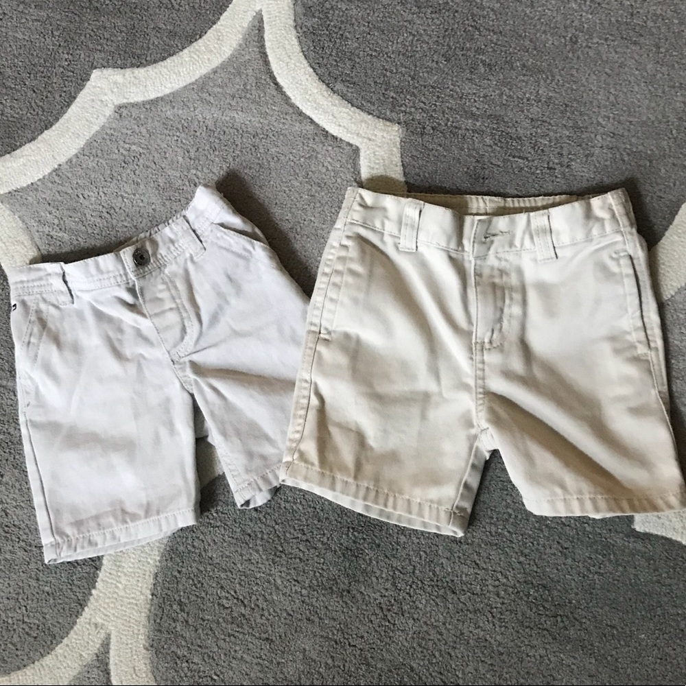 Khaki shorts lot - Tommy Hilfiger and Old Navy