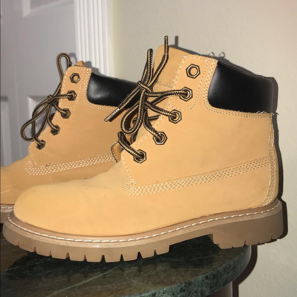 Kids construction boots
