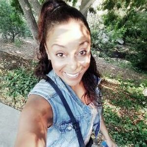 Meet your Posher, Adrienne