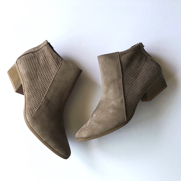 Taupe stretch perforated ankle bootie - Picture 4 of 8