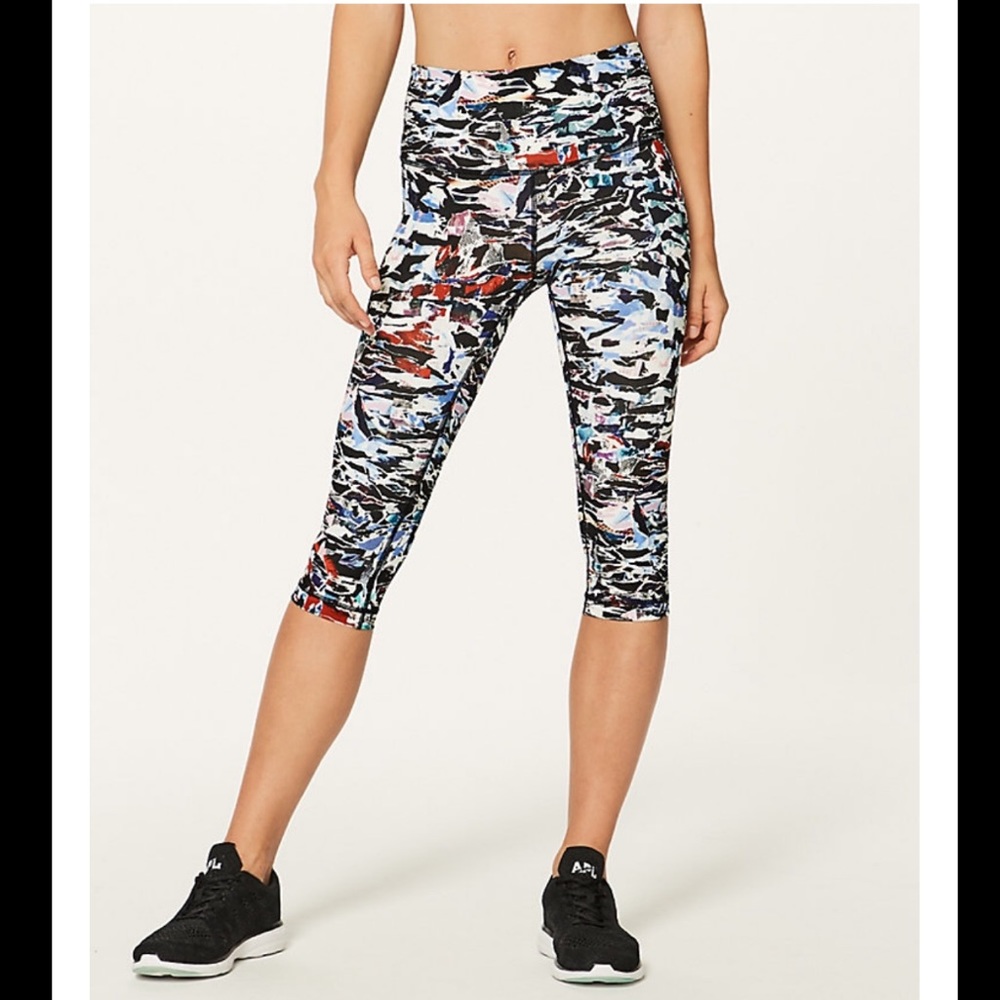 Lululemon High Rise Wunder Under Half Tights - Picture 1 of 6