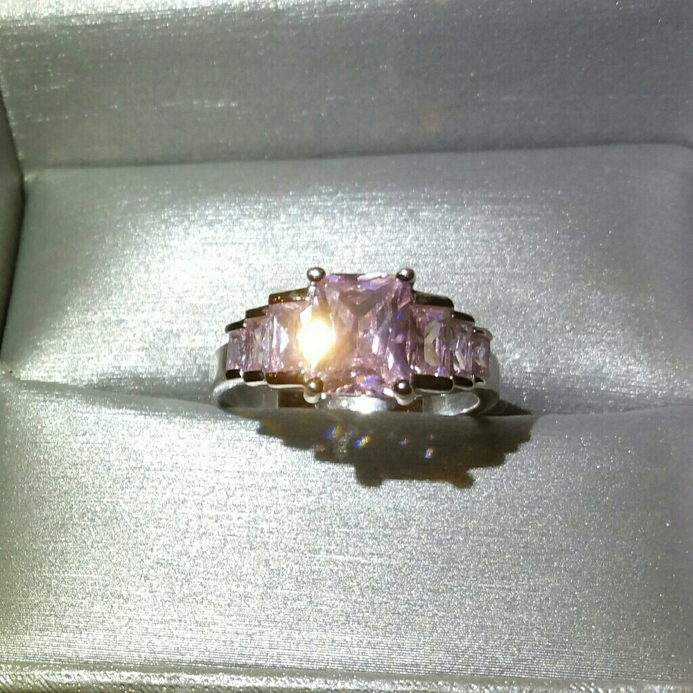 Beautiful, Sterling Silver Pink Amethyst Ring!